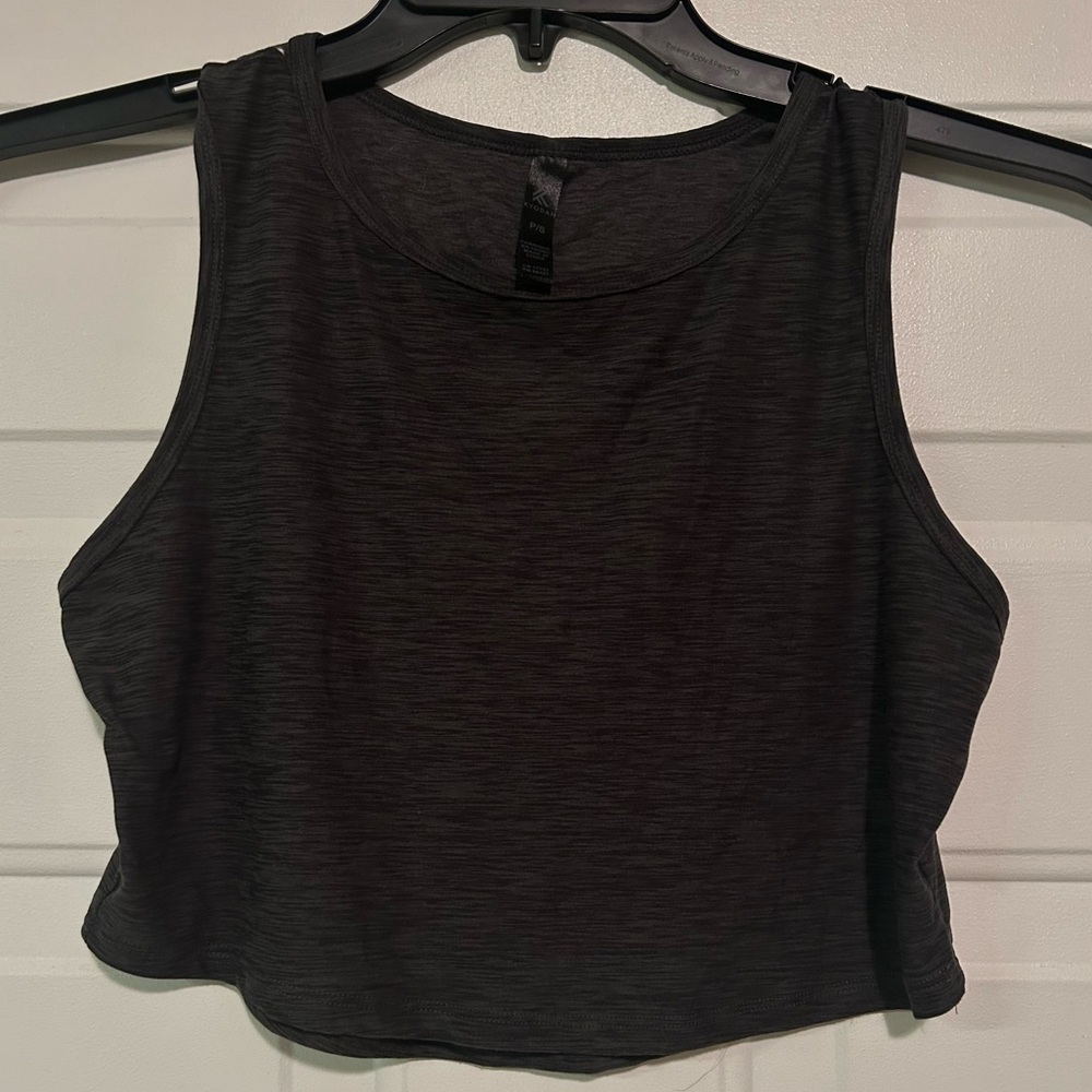 Kyodan Athletic Sleeveless Tank Top. Size P/S.‎ Like new condition.